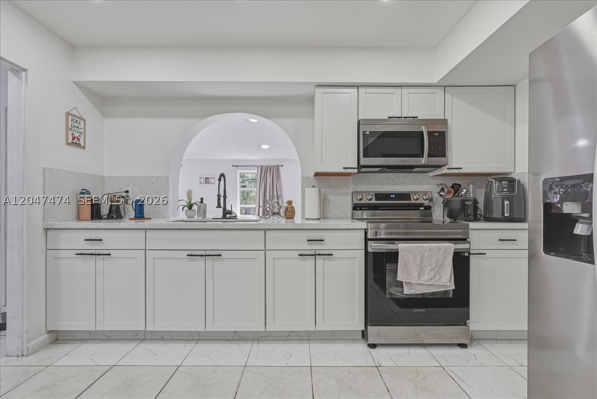 PALM SPRINGS LAKES 5TH AD - Residential