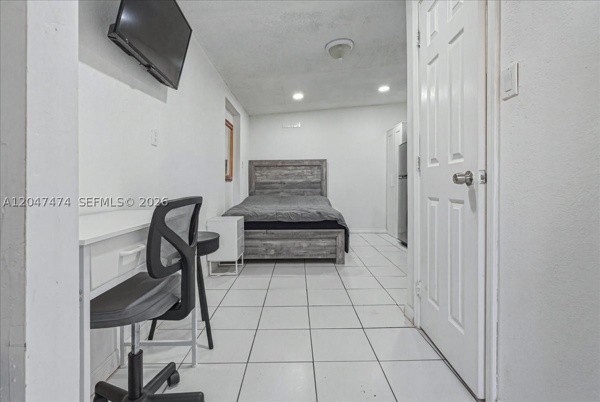PALM SPRINGS LAKES 5TH AD - Residential
