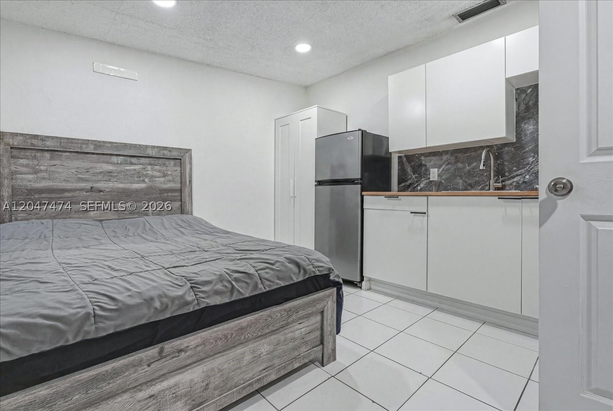 PALM SPRINGS LAKES 5TH AD - Residential