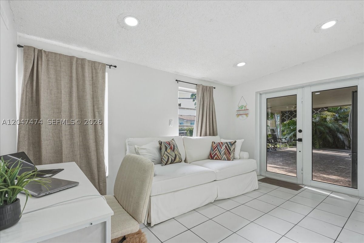 PALM SPRINGS LAKES 5TH AD - Residential