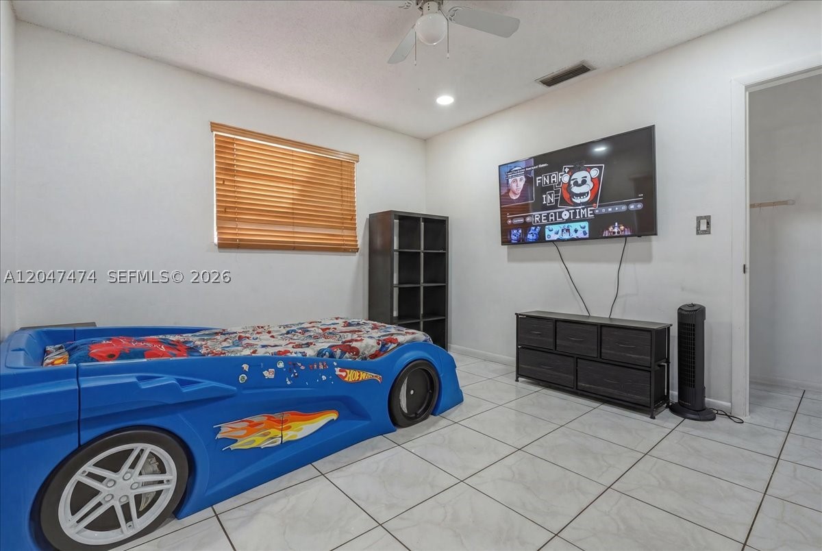 PALM SPRINGS LAKES 5TH AD - Residential