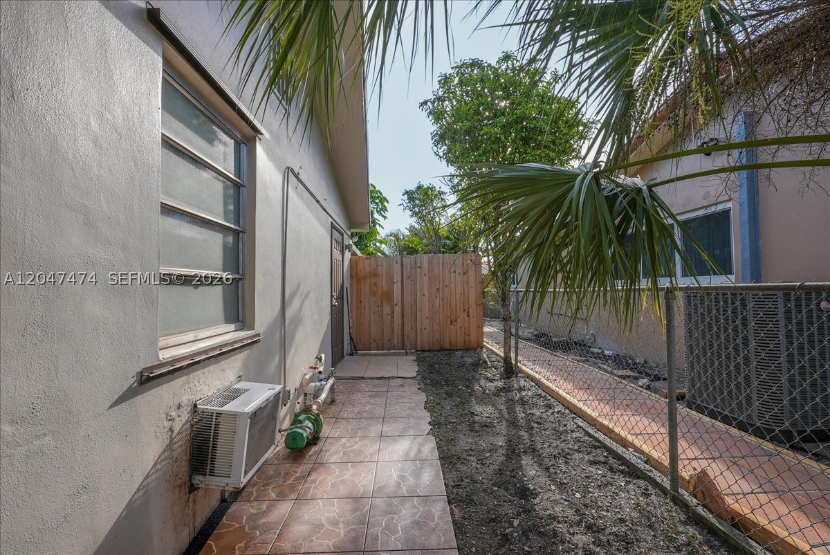 PALM SPRINGS LAKES 5TH AD - Residential