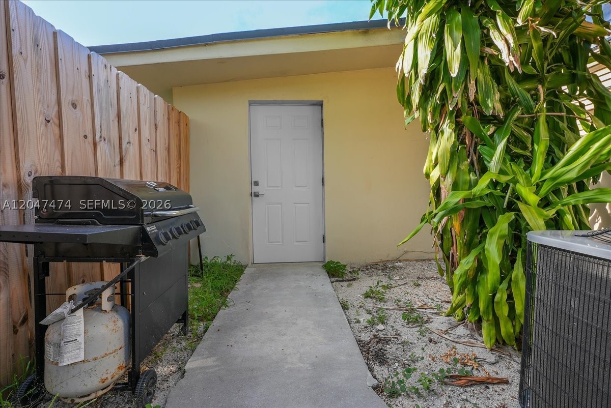 PALM SPRINGS LAKES 5TH AD - Residential