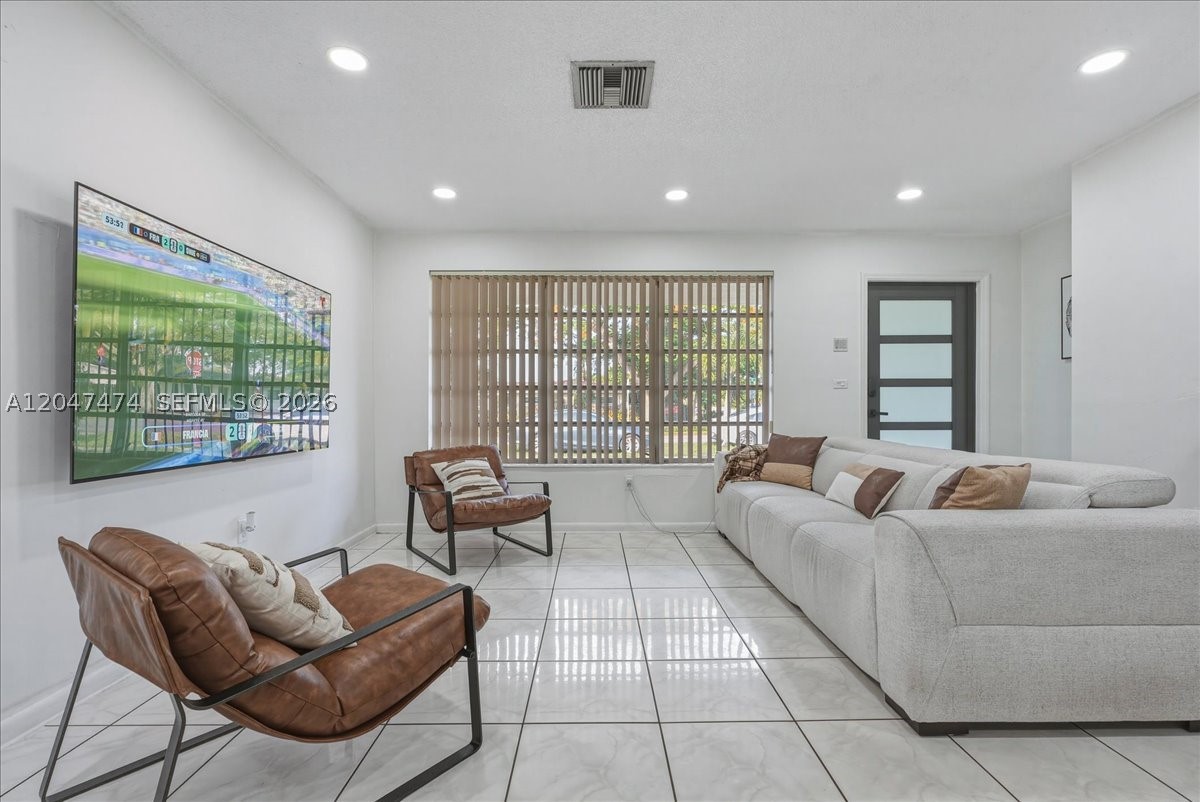 PALM SPRINGS LAKES 5TH AD - Residential