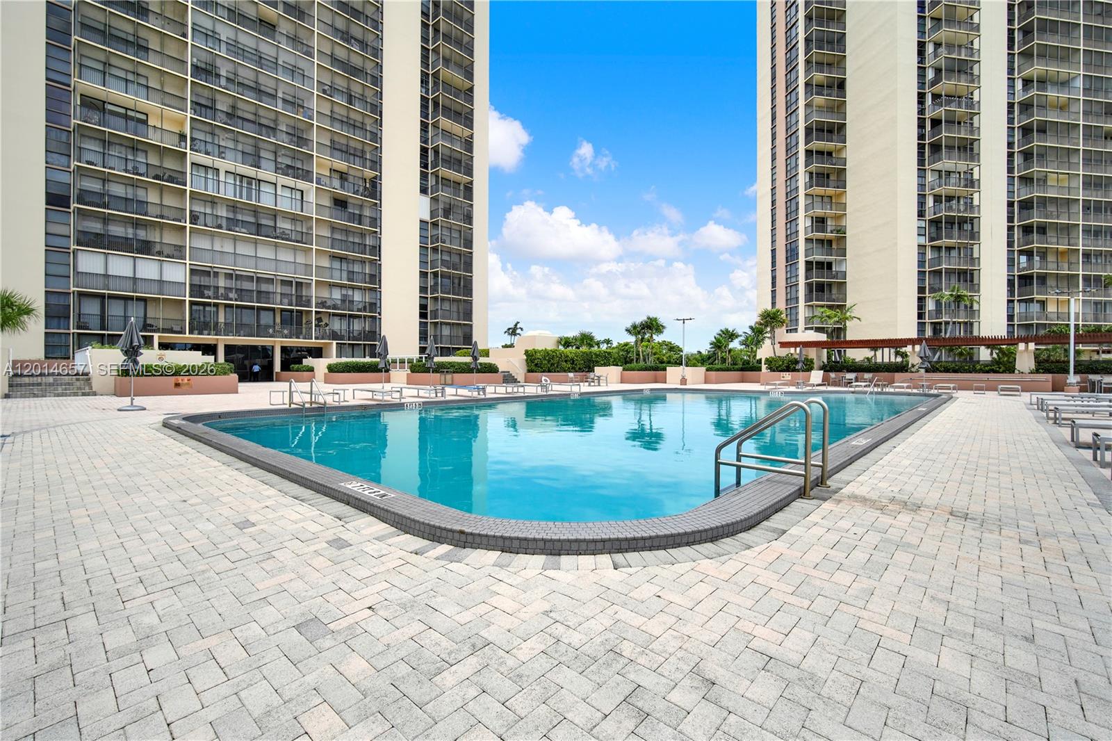 CORONADO CONDO TOWER I - Residential