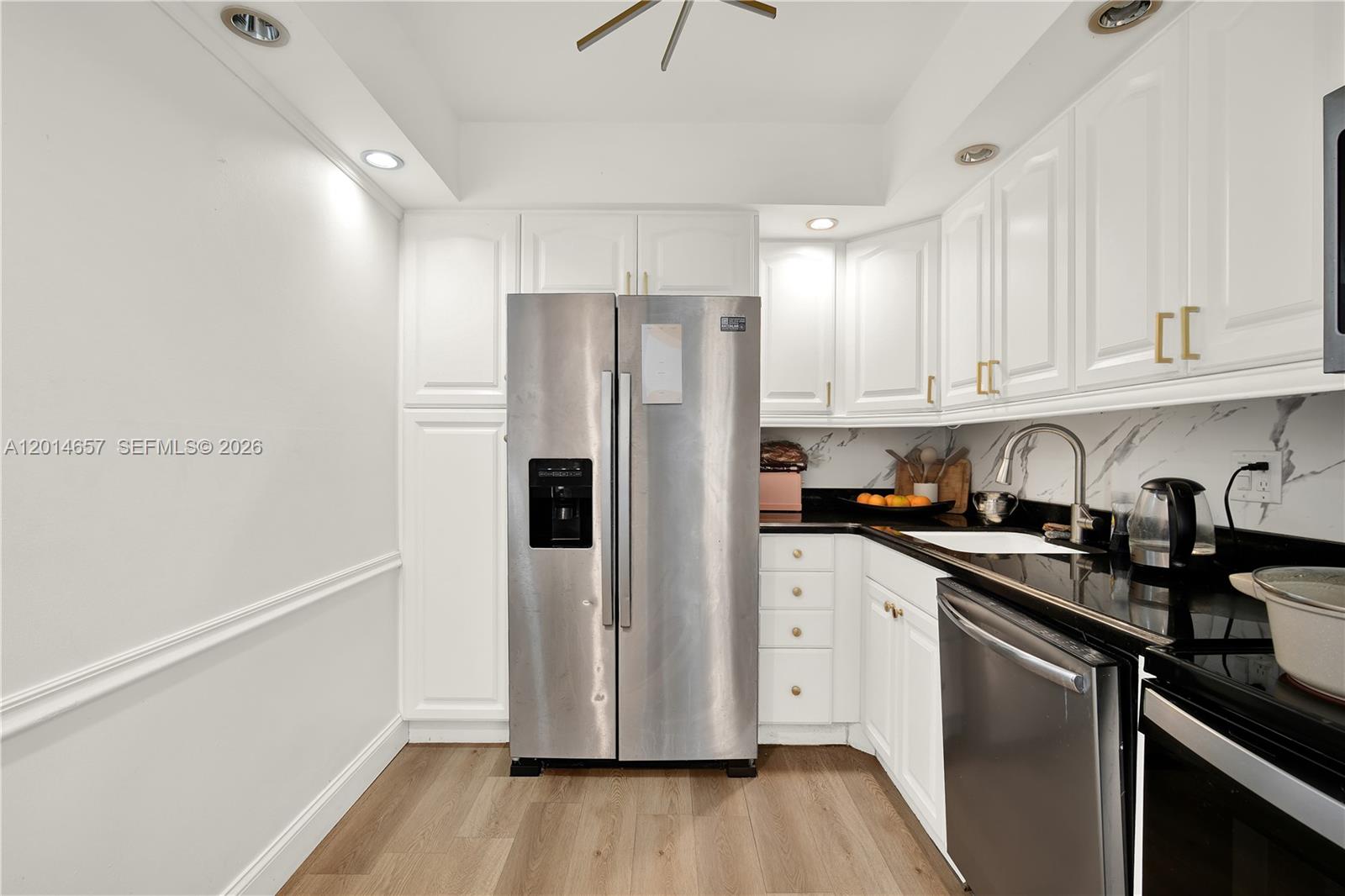 CORONADO CONDO TOWER I - Residential