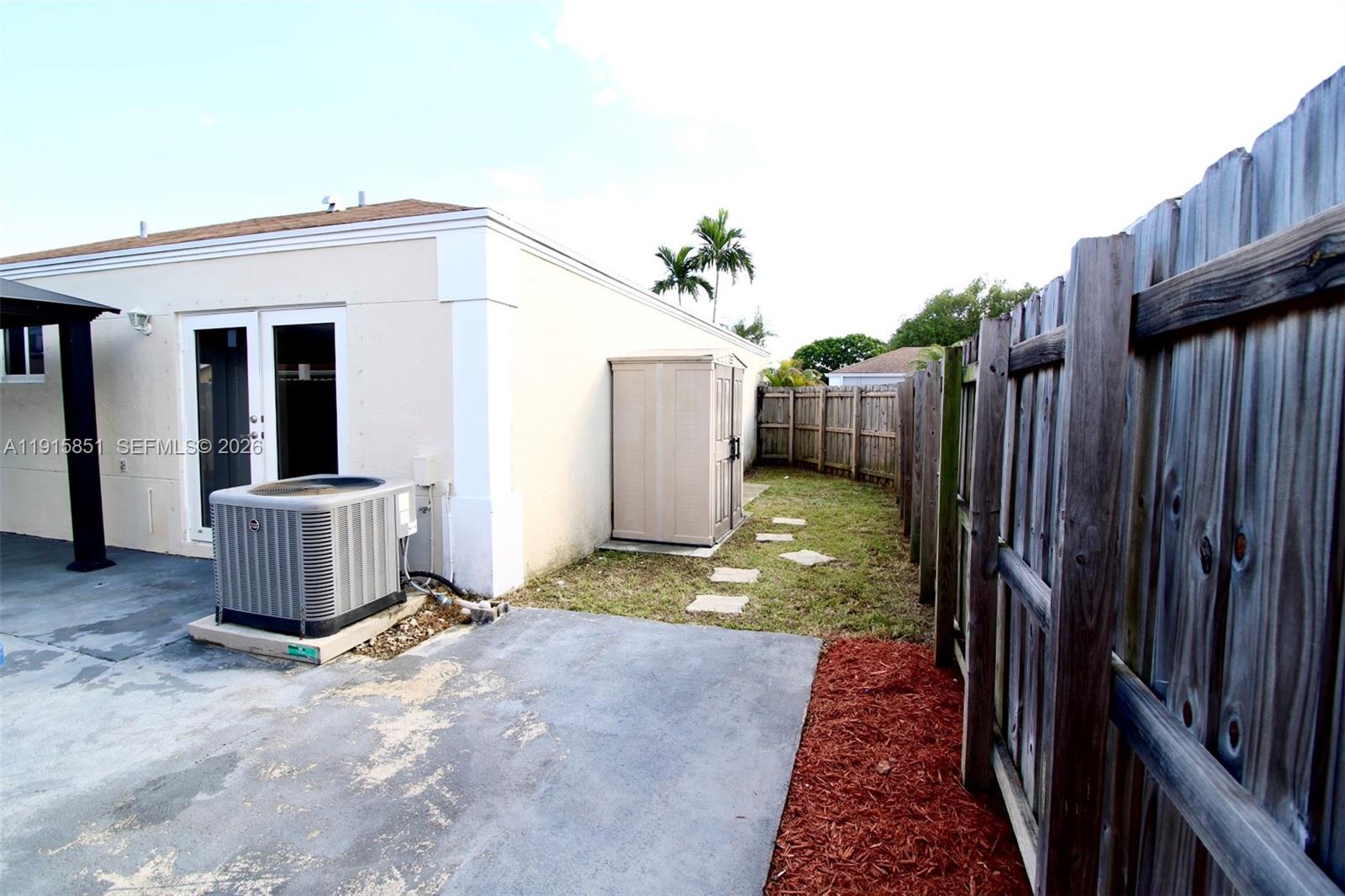 LAKES BY THE BAY SEC 5 - Residential