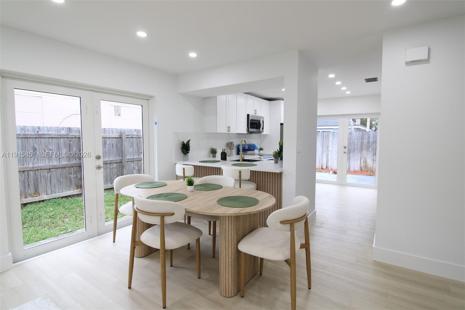 LAKES BY THE BAY SEC 5 - Residential