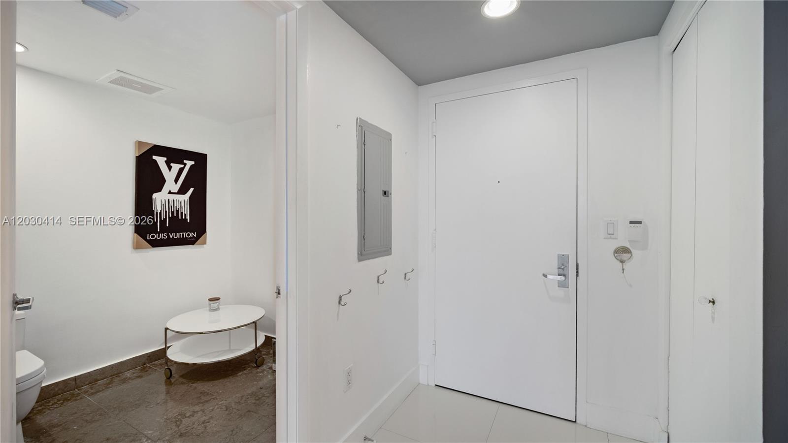 ICONBRICKELL CONDO NO 1 - Residential Lease