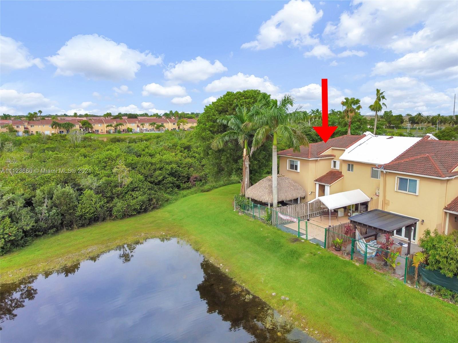 EMERALD LAKES - Residential