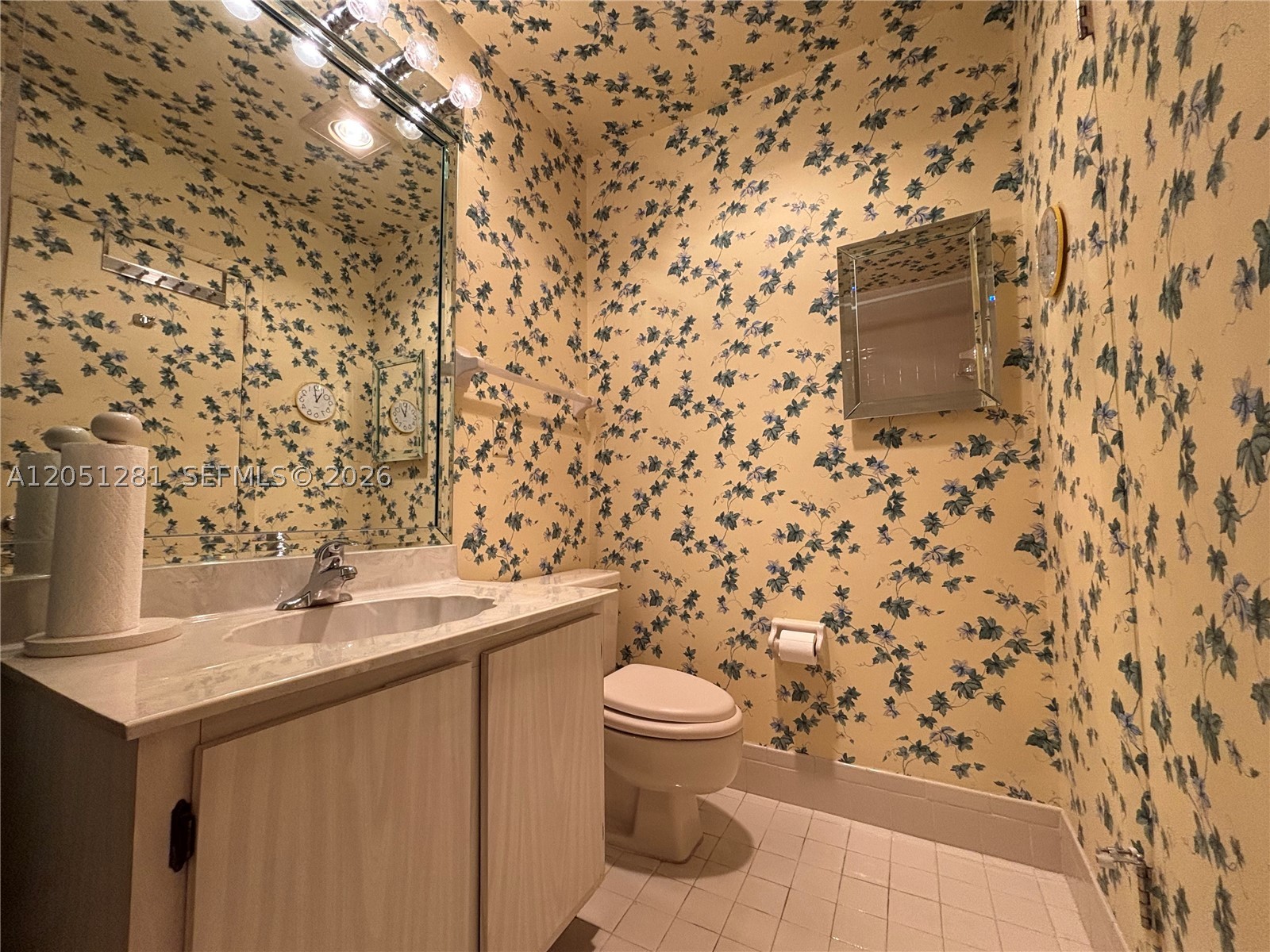 WEDGEWOOD CONDOMINIUM - Residential Lease