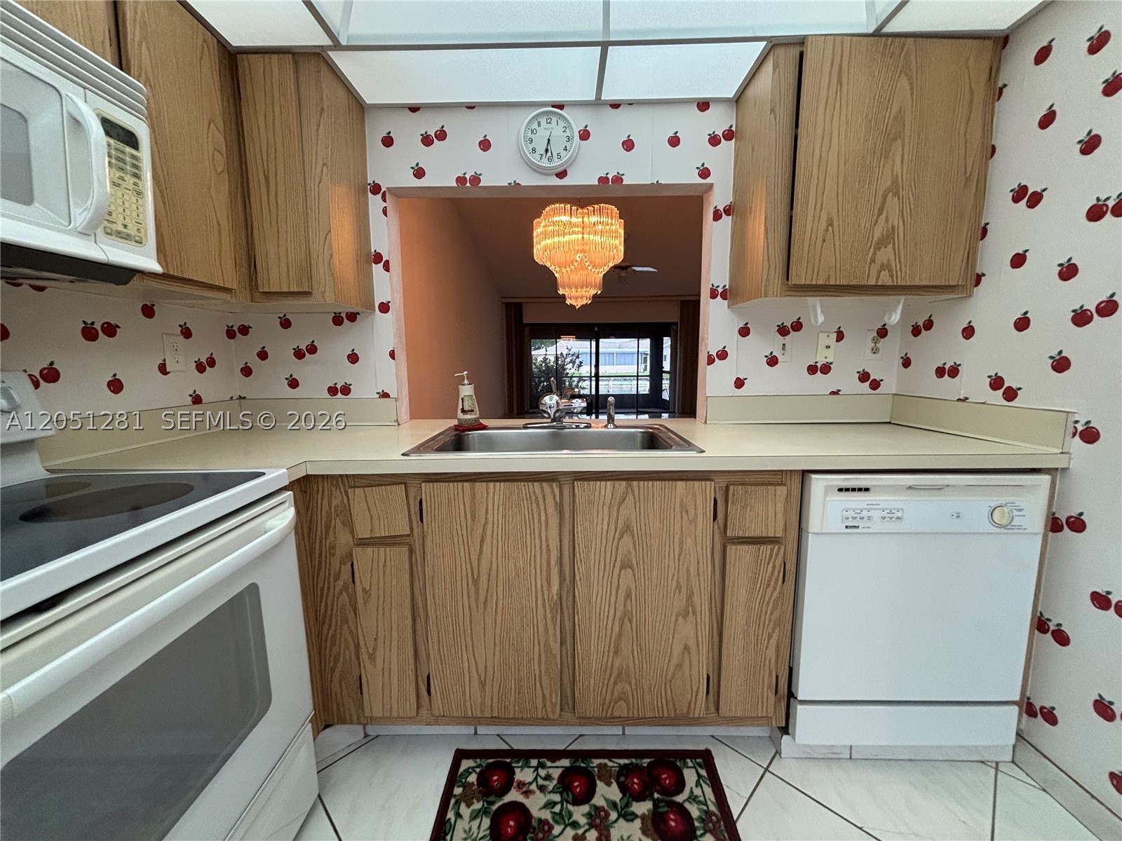 WEDGEWOOD CONDOMINIUM - Residential Lease