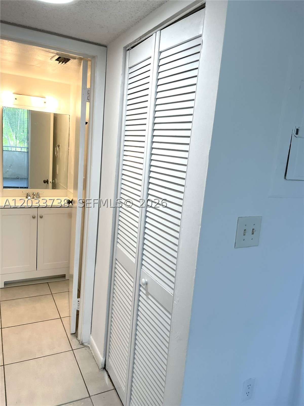 VERABELLA FALLS CONDO - Residential Lease