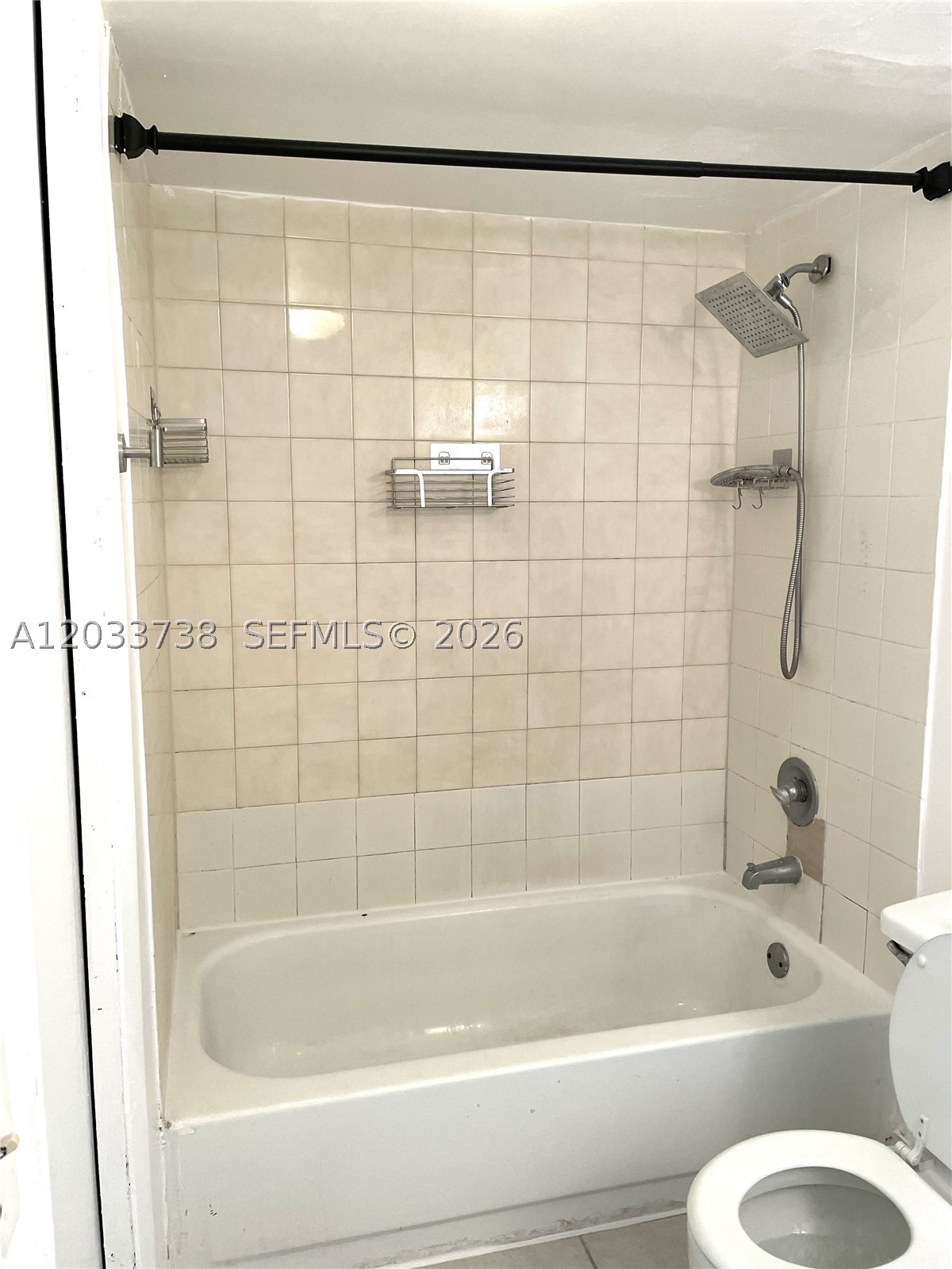 VERABELLA FALLS CONDO - Residential Lease