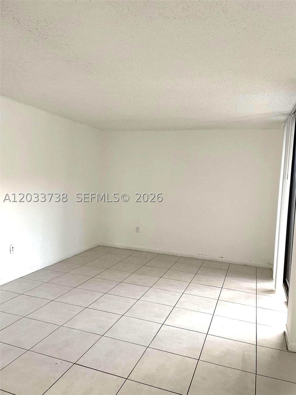 VERABELLA FALLS CONDO - Residential Lease