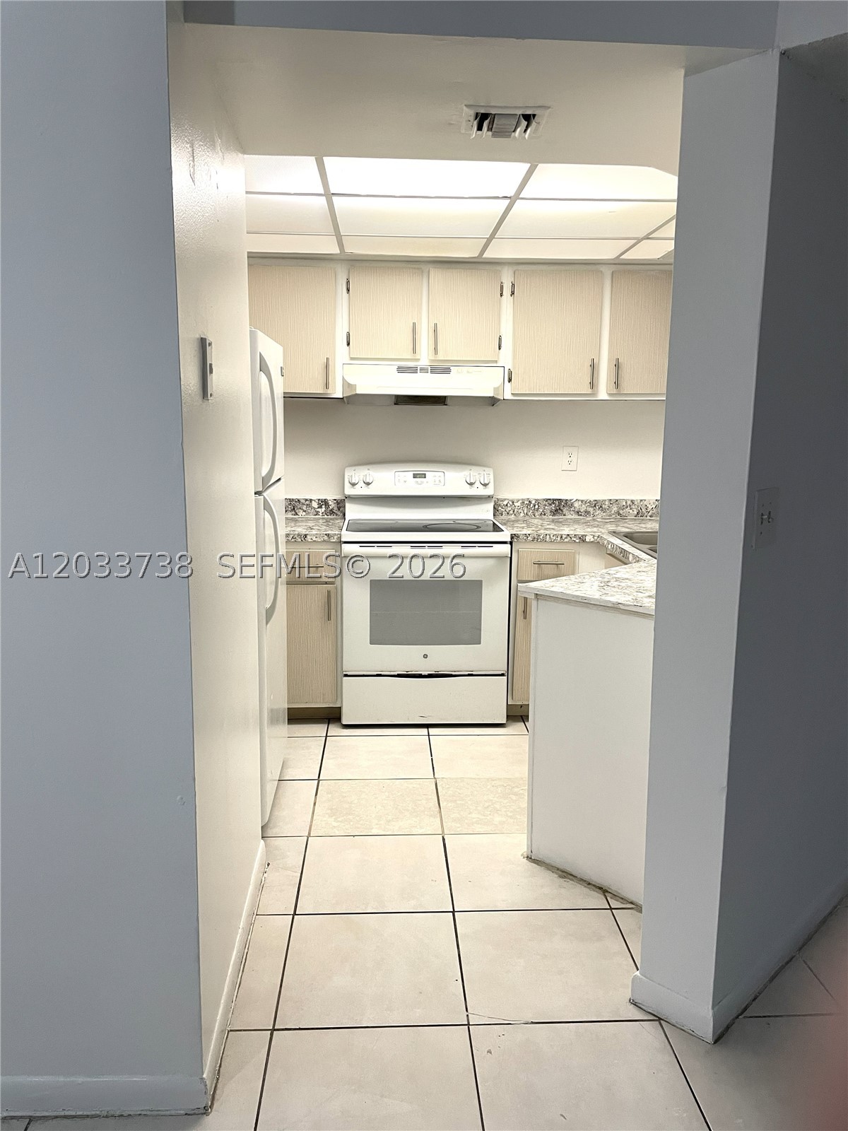 VERABELLA FALLS CONDO - Residential Lease