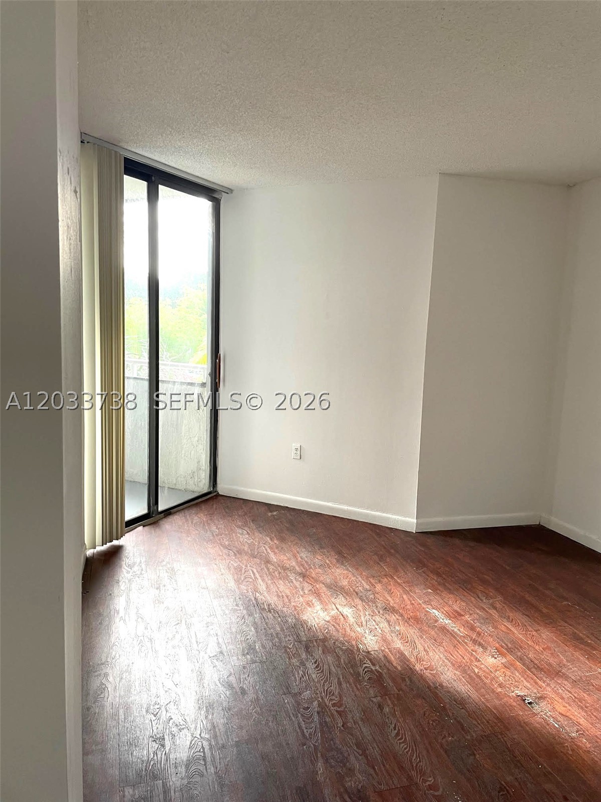 VERABELLA FALLS CONDO - Residential Lease
