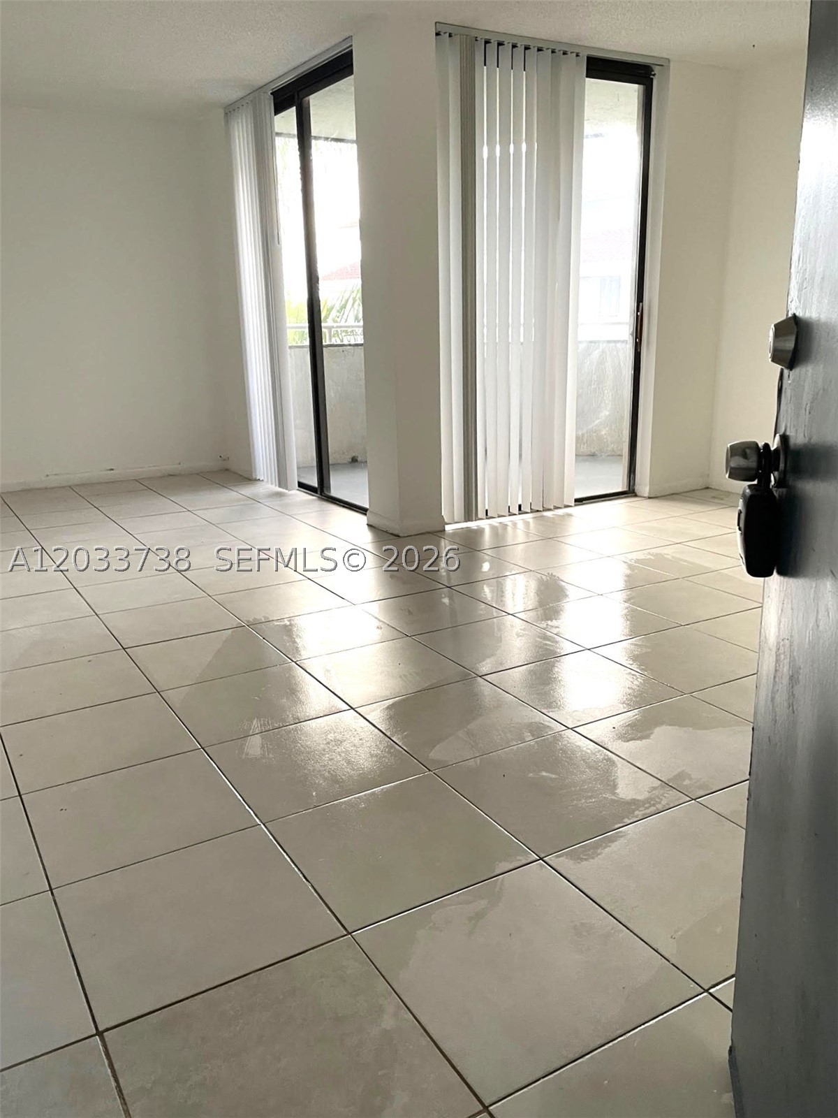 VERABELLA FALLS CONDO - Residential Lease