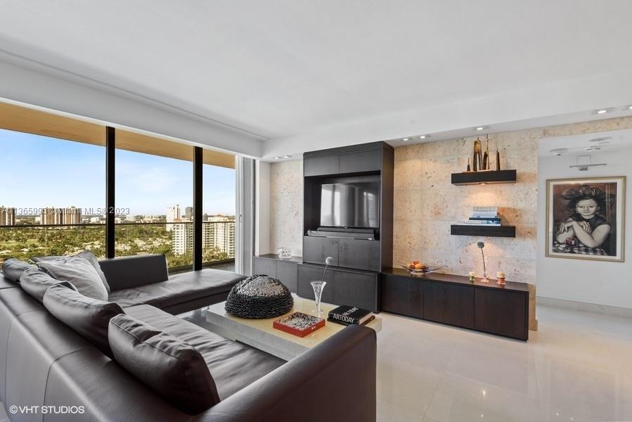 TURNBERRY ISLE CONDO - Residential Lease