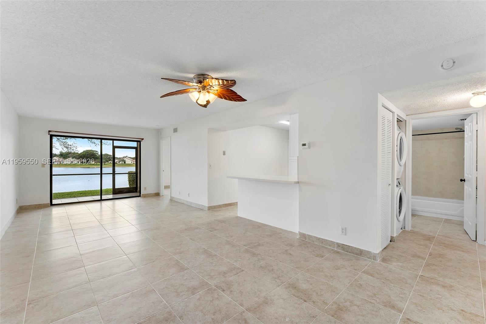 LAKE WINDWOOD CONDO - Residential