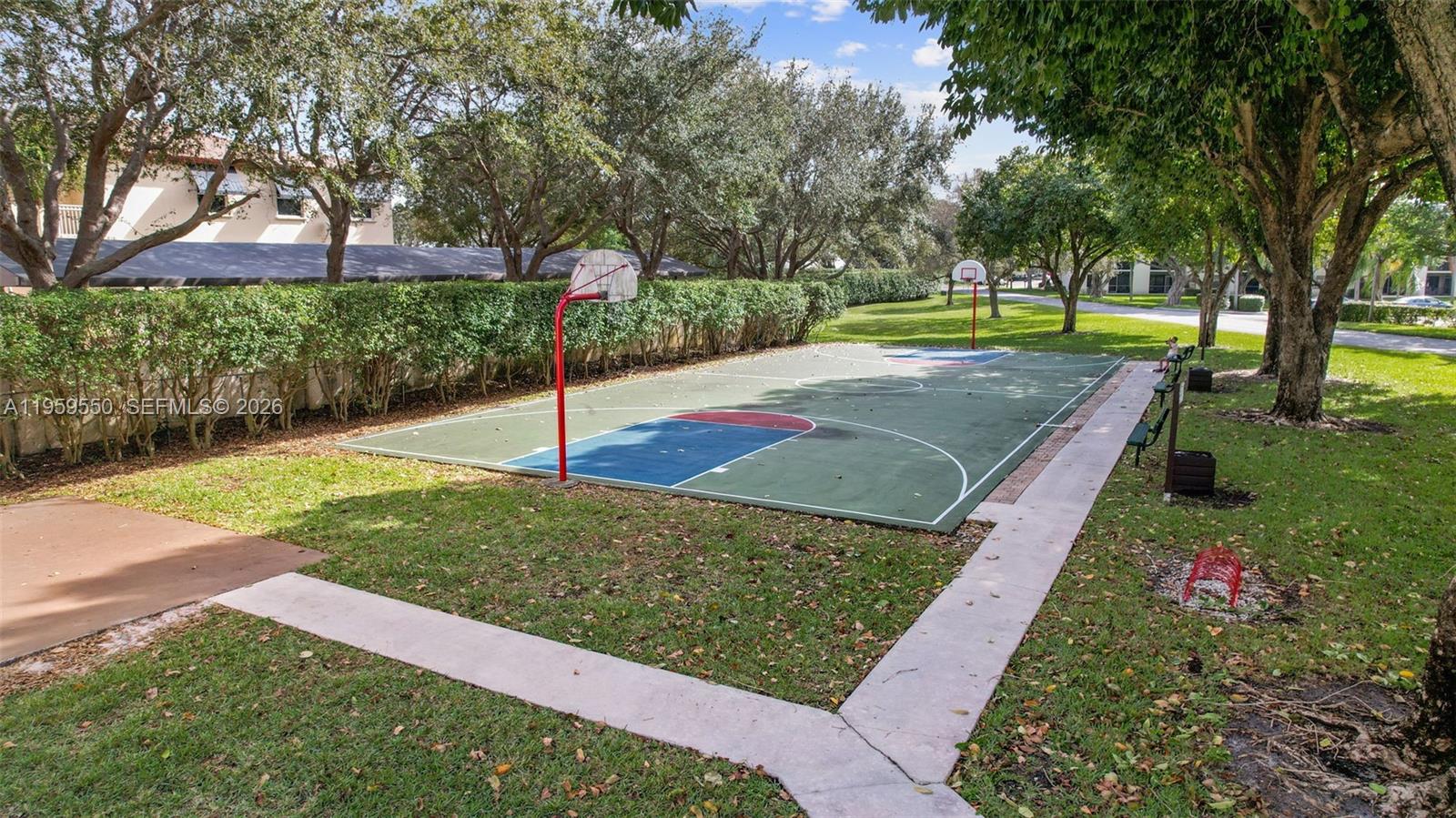 LAKE WINDWOOD CONDO - Residential
