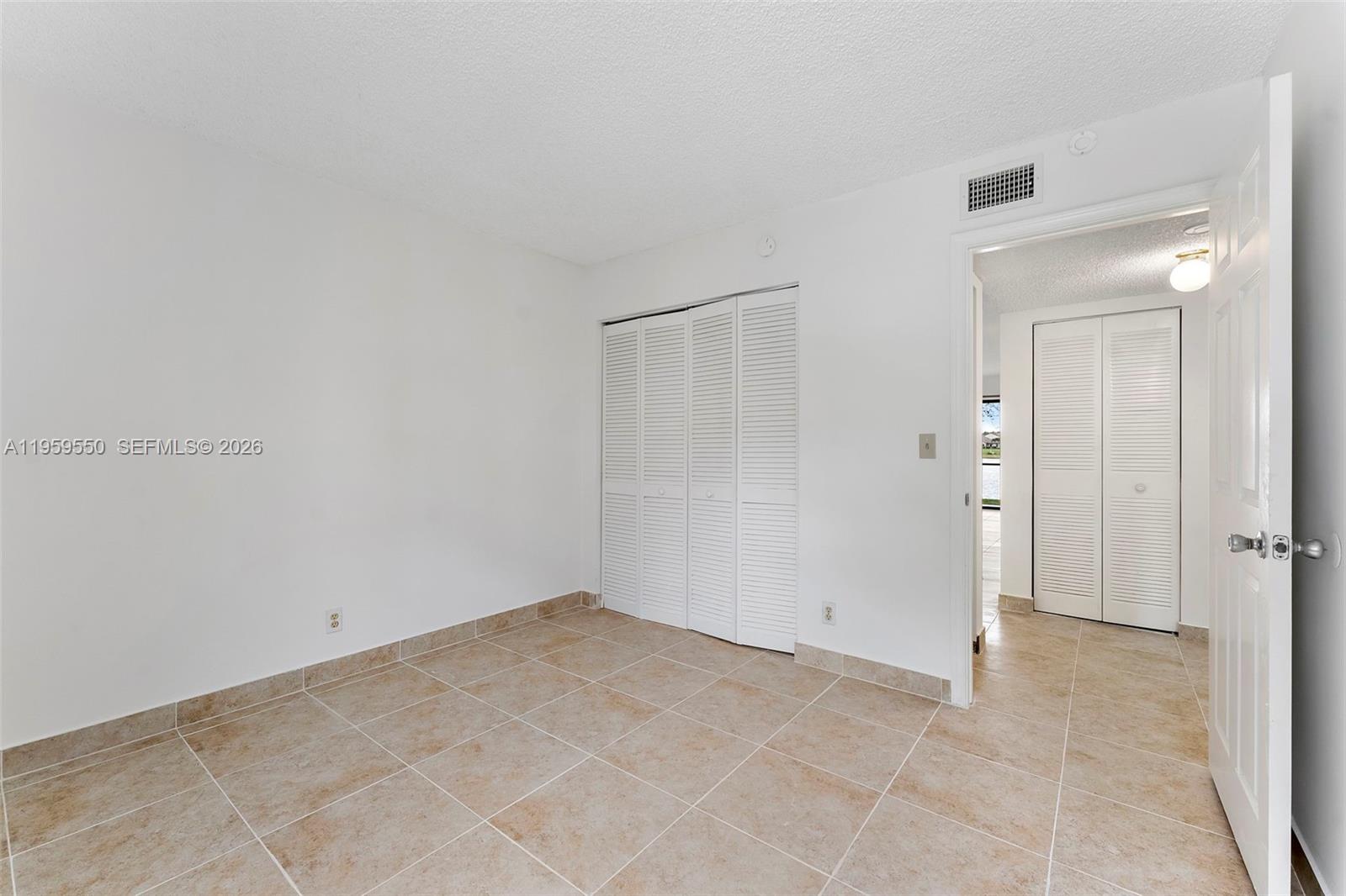 LAKE WINDWOOD CONDO - Residential