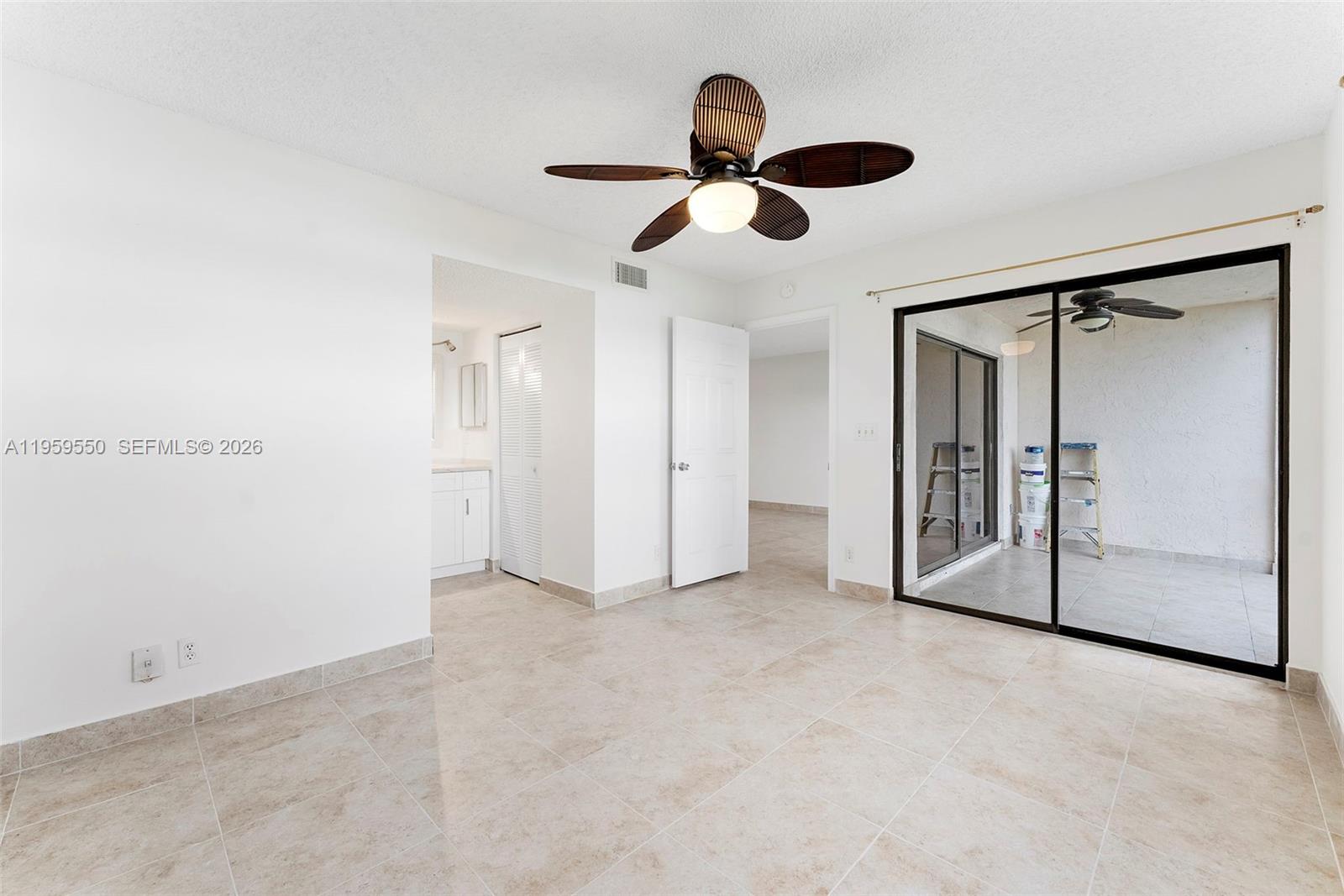 LAKE WINDWOOD CONDO - Residential