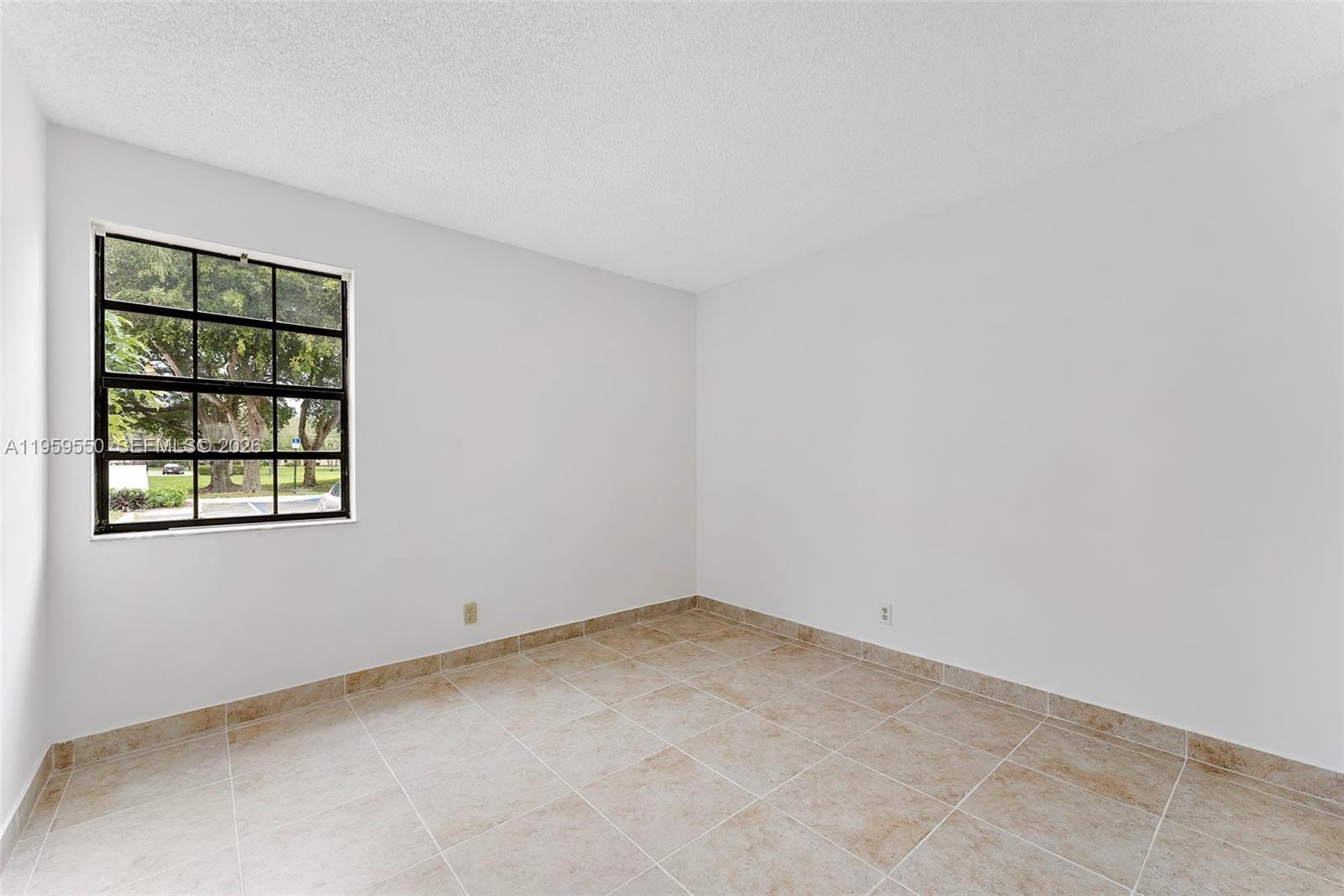 LAKE WINDWOOD CONDO - Residential