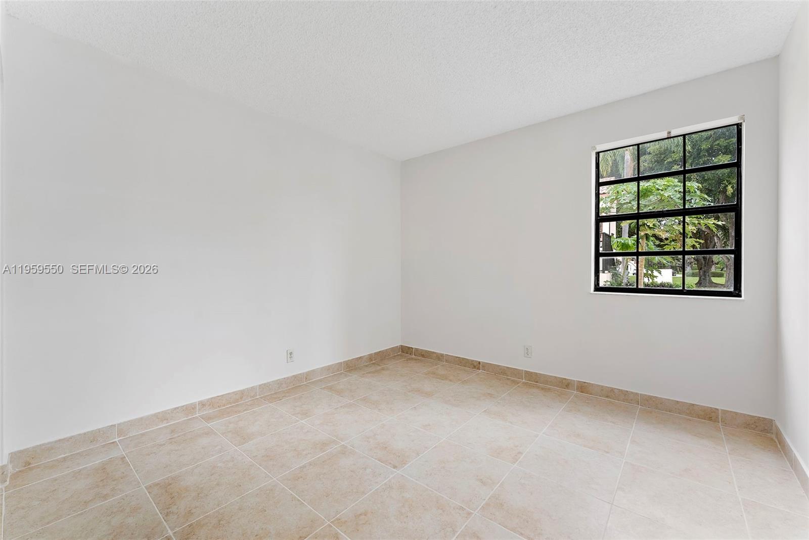 LAKE WINDWOOD CONDO - Residential