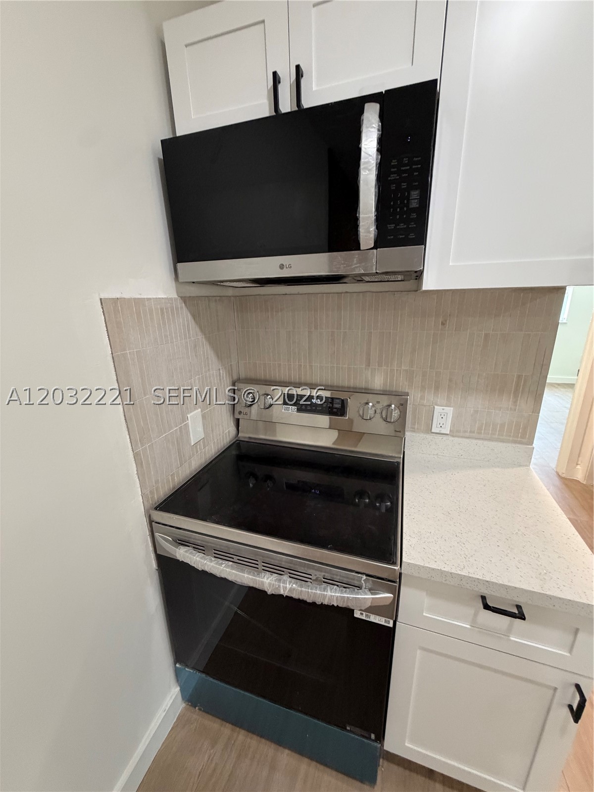 THE ABBOTT CONDO - Residential