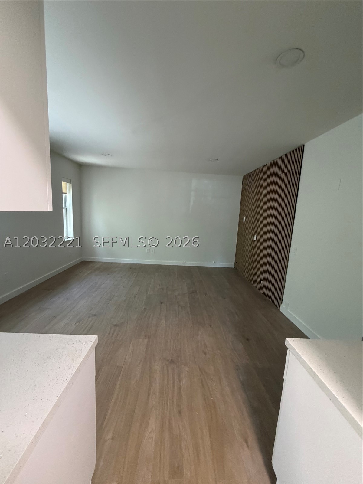 THE ABBOTT CONDO - Residential