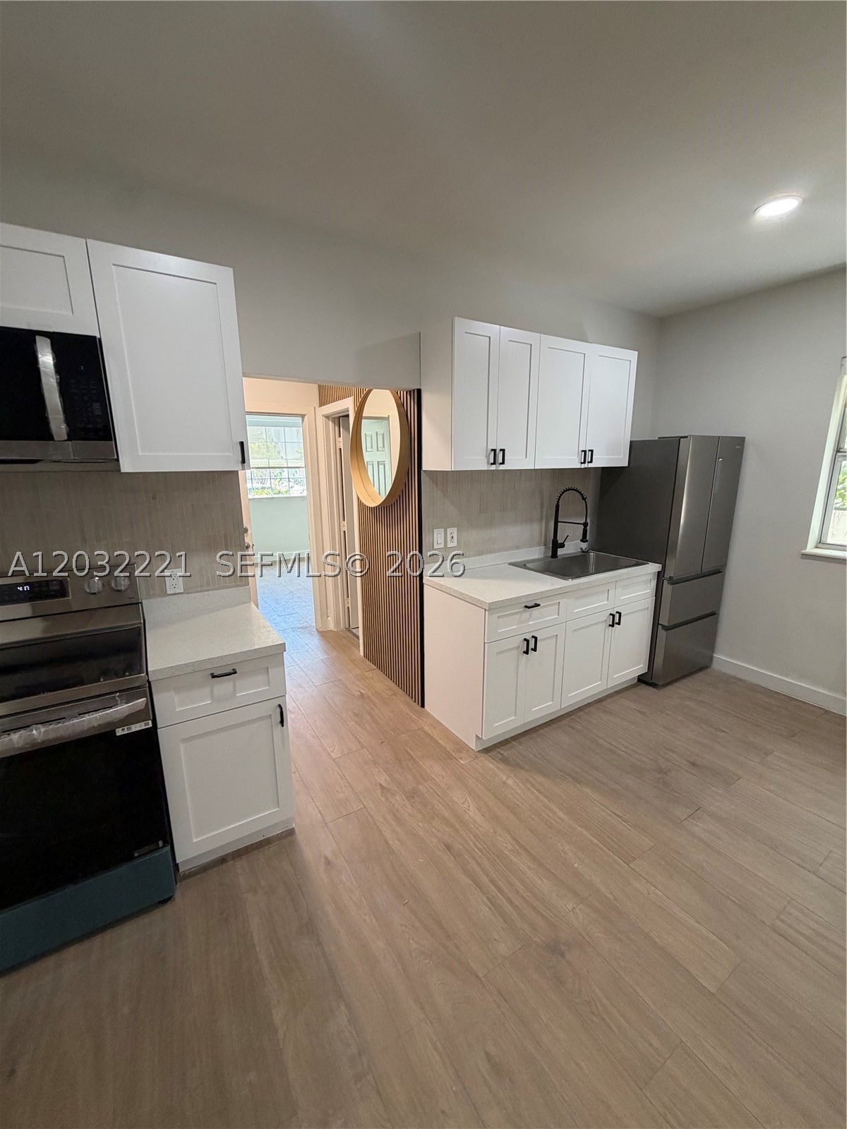 THE ABBOTT CONDO - Residential