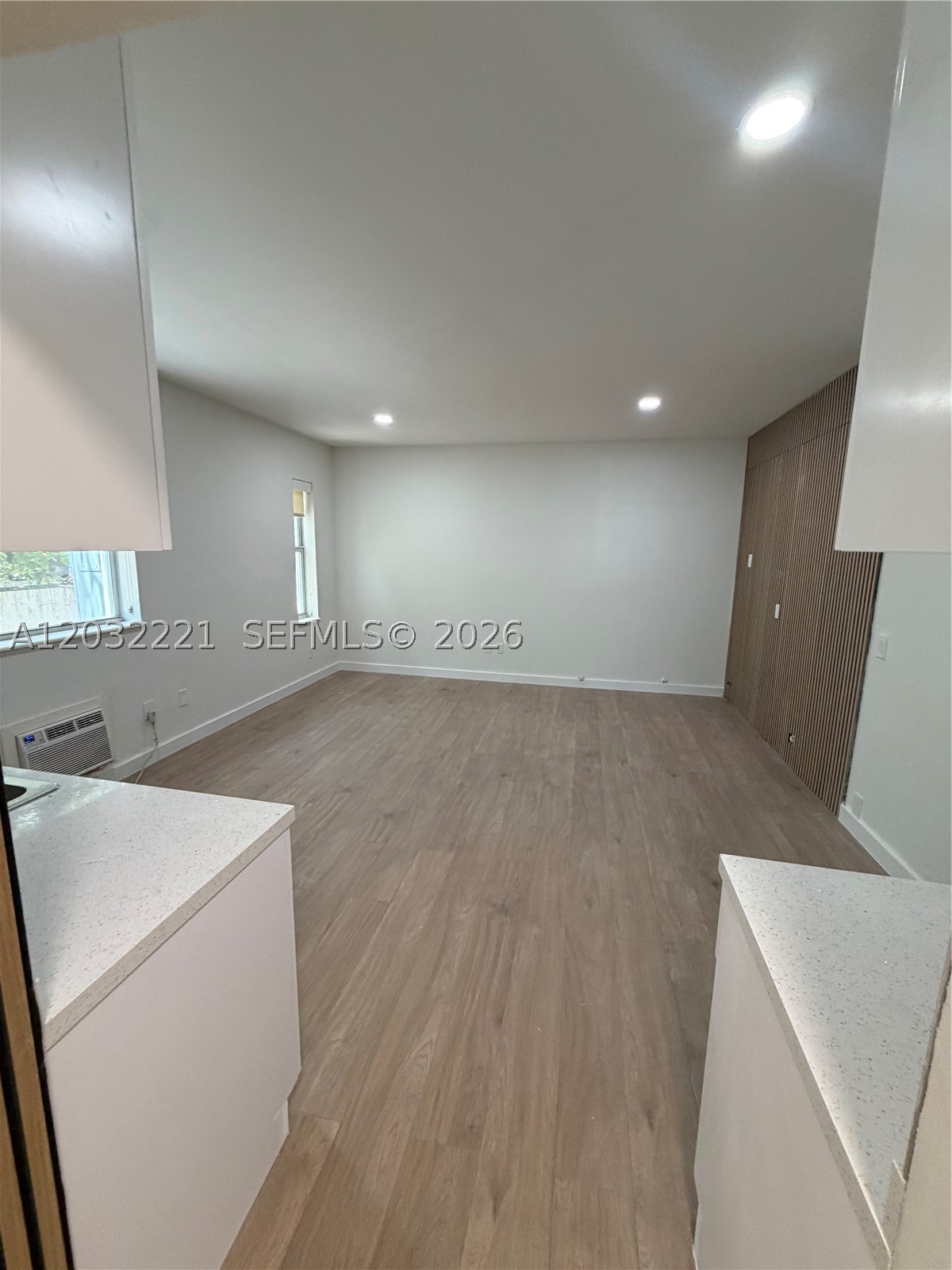 THE ABBOTT CONDO - Residential