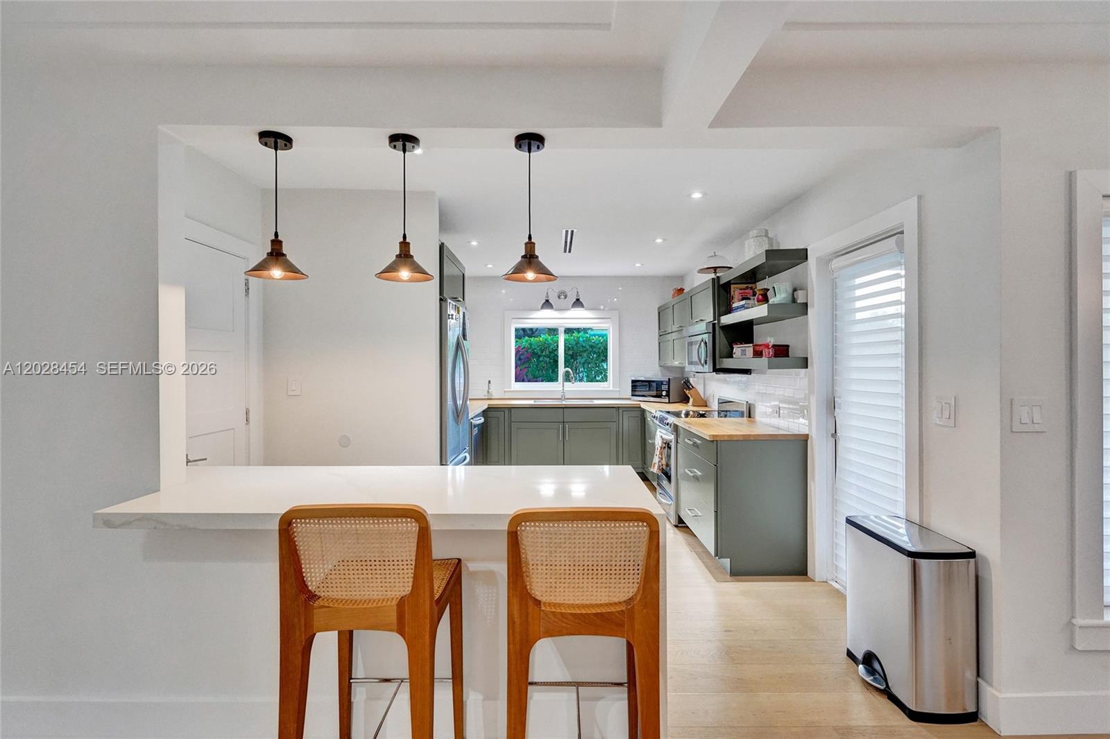 BAY BREEZE SEC MIAMI SHOR - Residential
