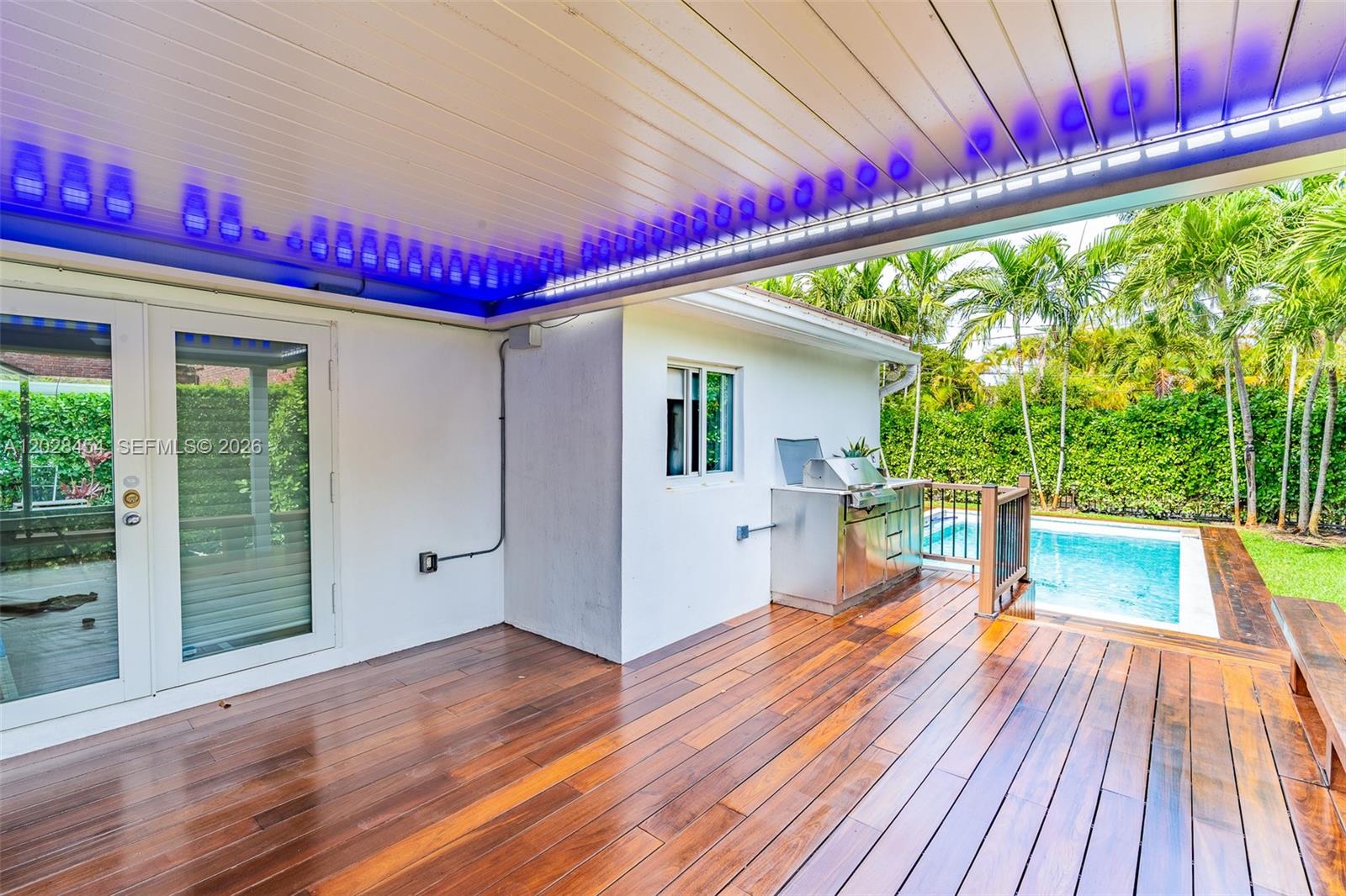 BAY BREEZE SEC MIAMI SHOR - Residential