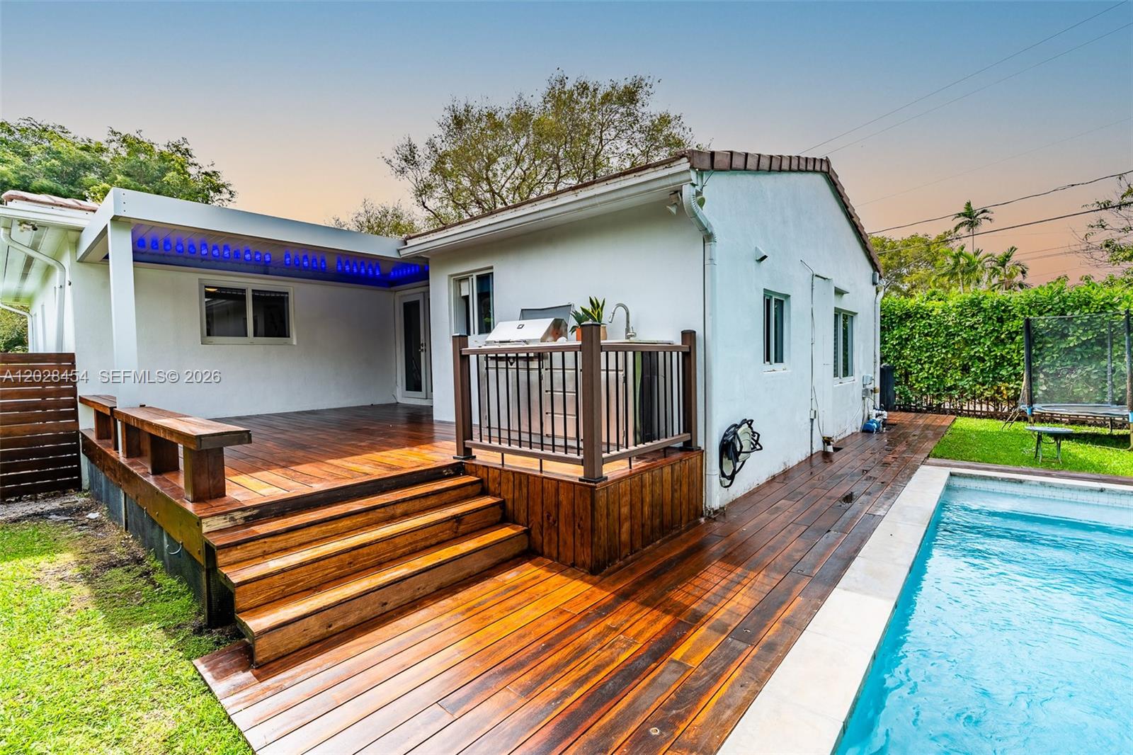 BAY BREEZE SEC MIAMI SHOR - Residential