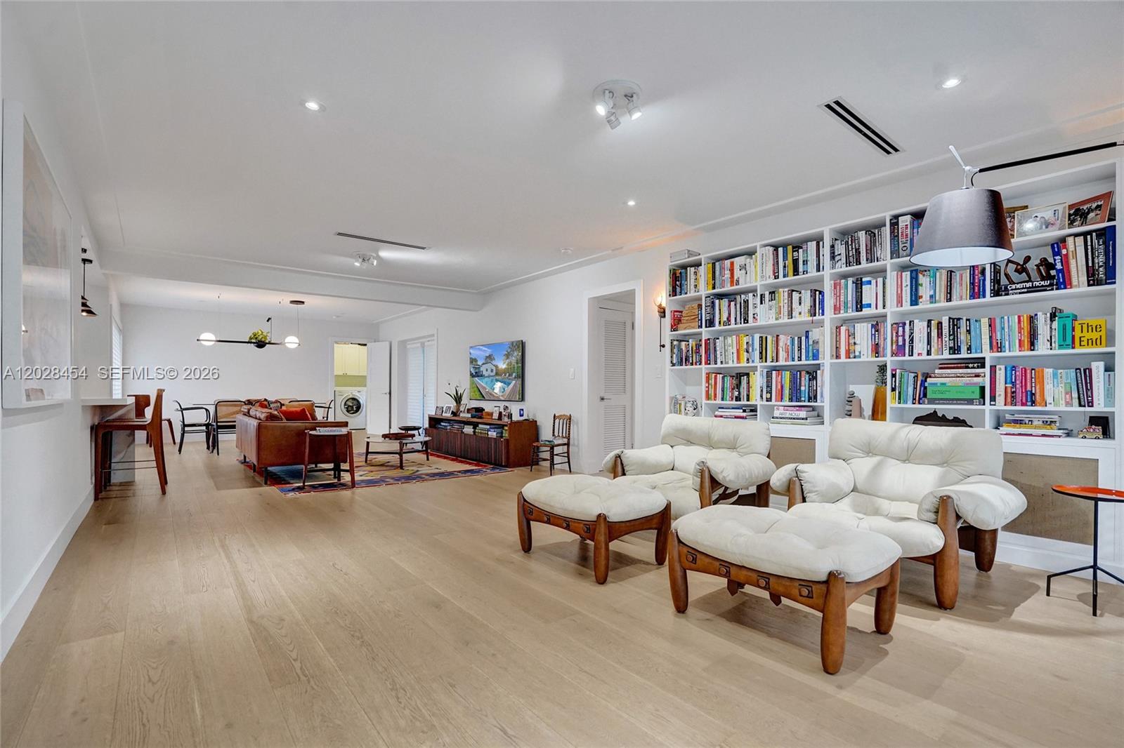 BAY BREEZE SEC MIAMI SHOR - Residential