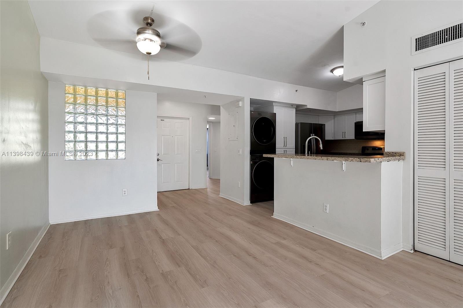 LA VIA CONDO - Residential