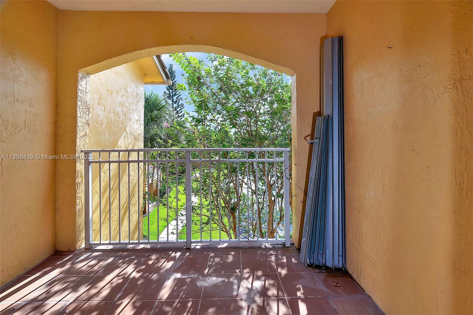 LA VIA CONDO - Residential