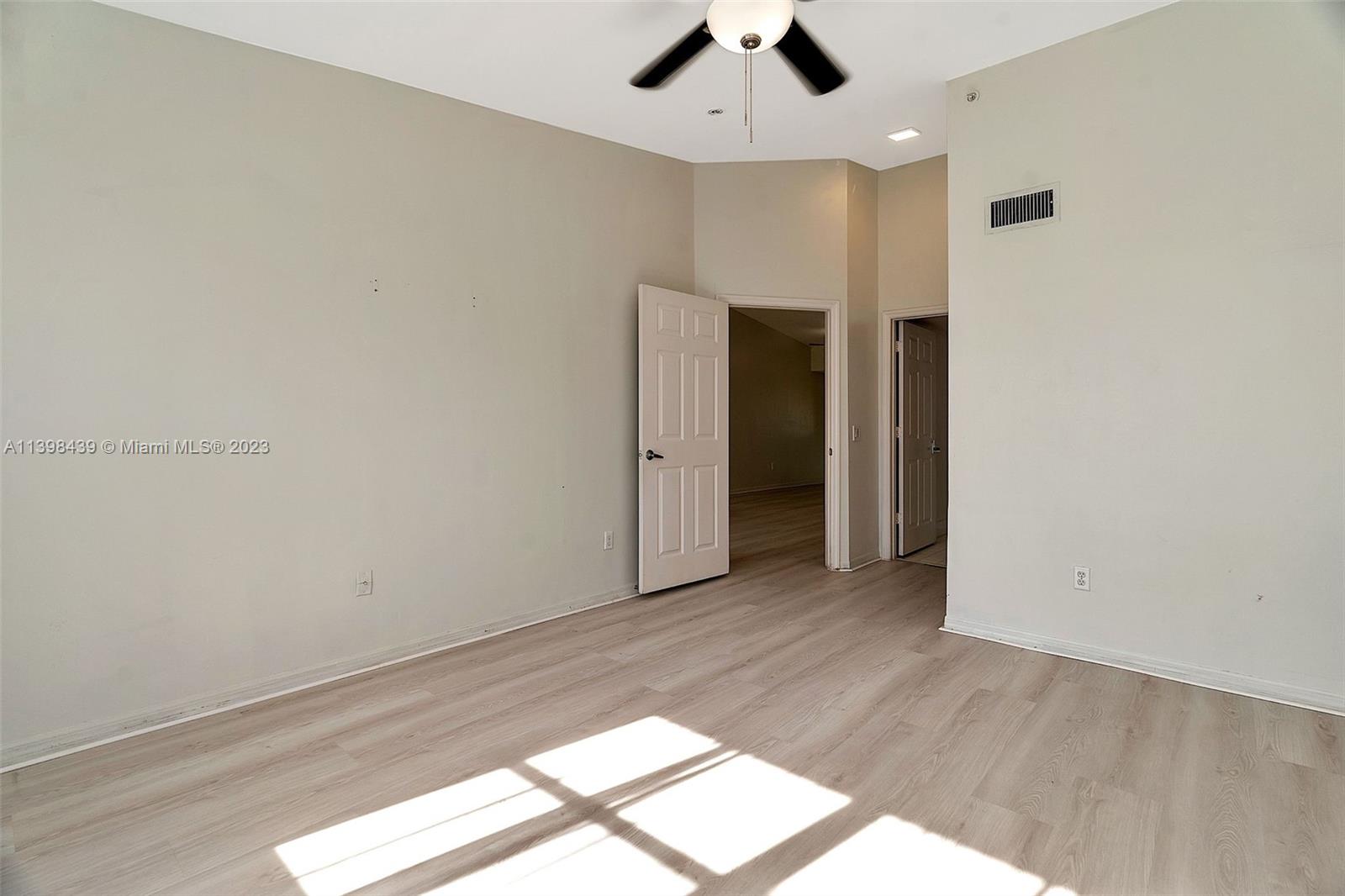 LA VIA CONDO - Residential