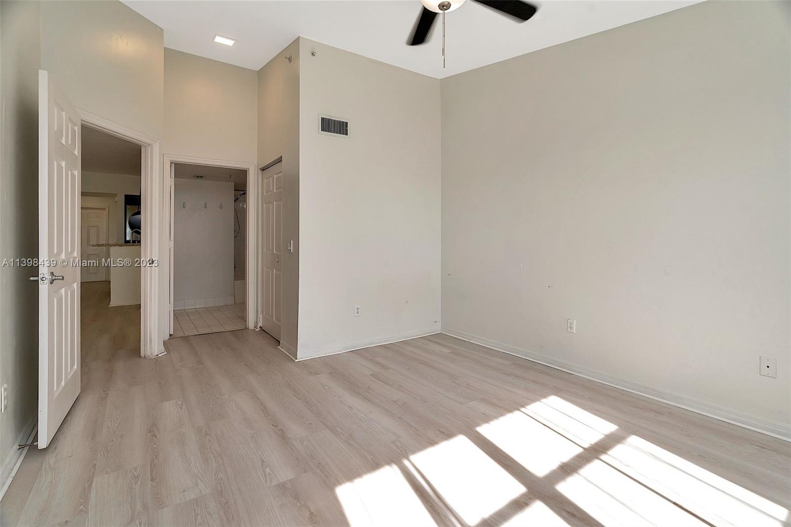 LA VIA CONDO - Residential