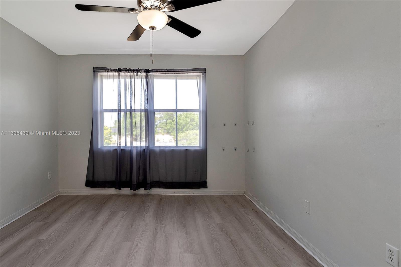 LA VIA CONDO - Residential