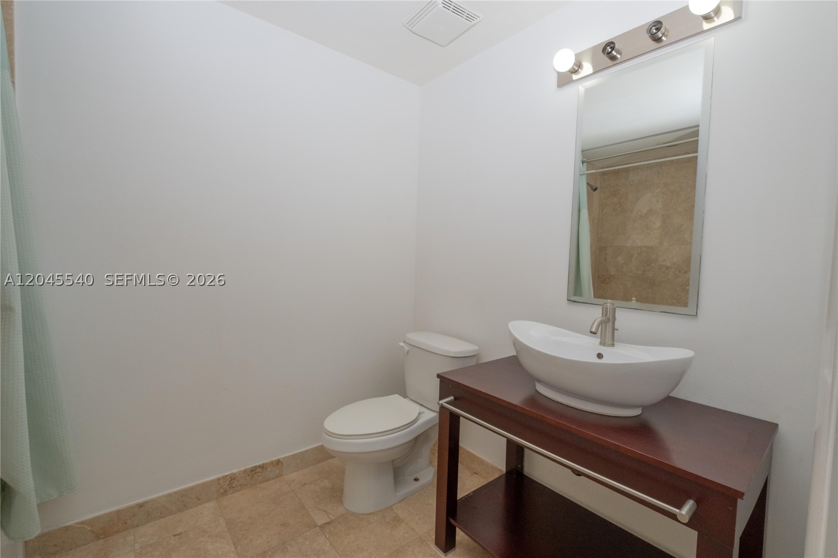 WIND CONDO - Residential