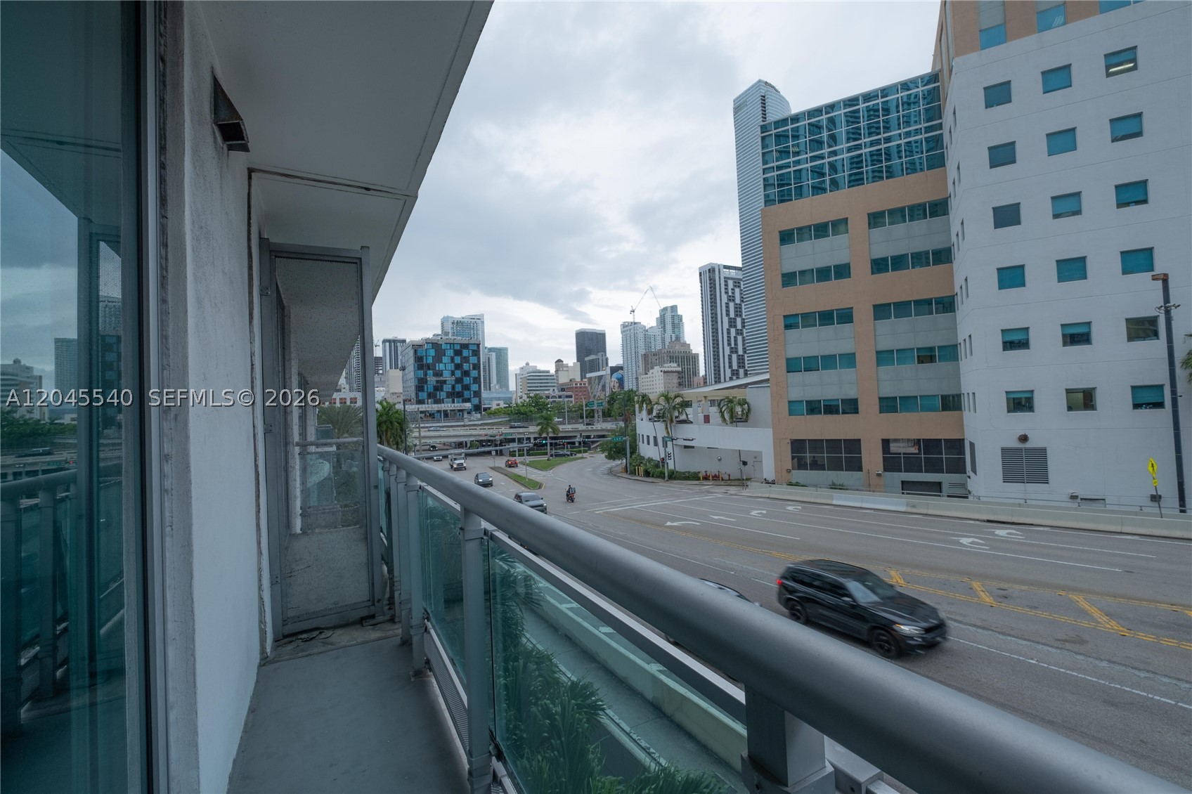 WIND CONDO - Residential