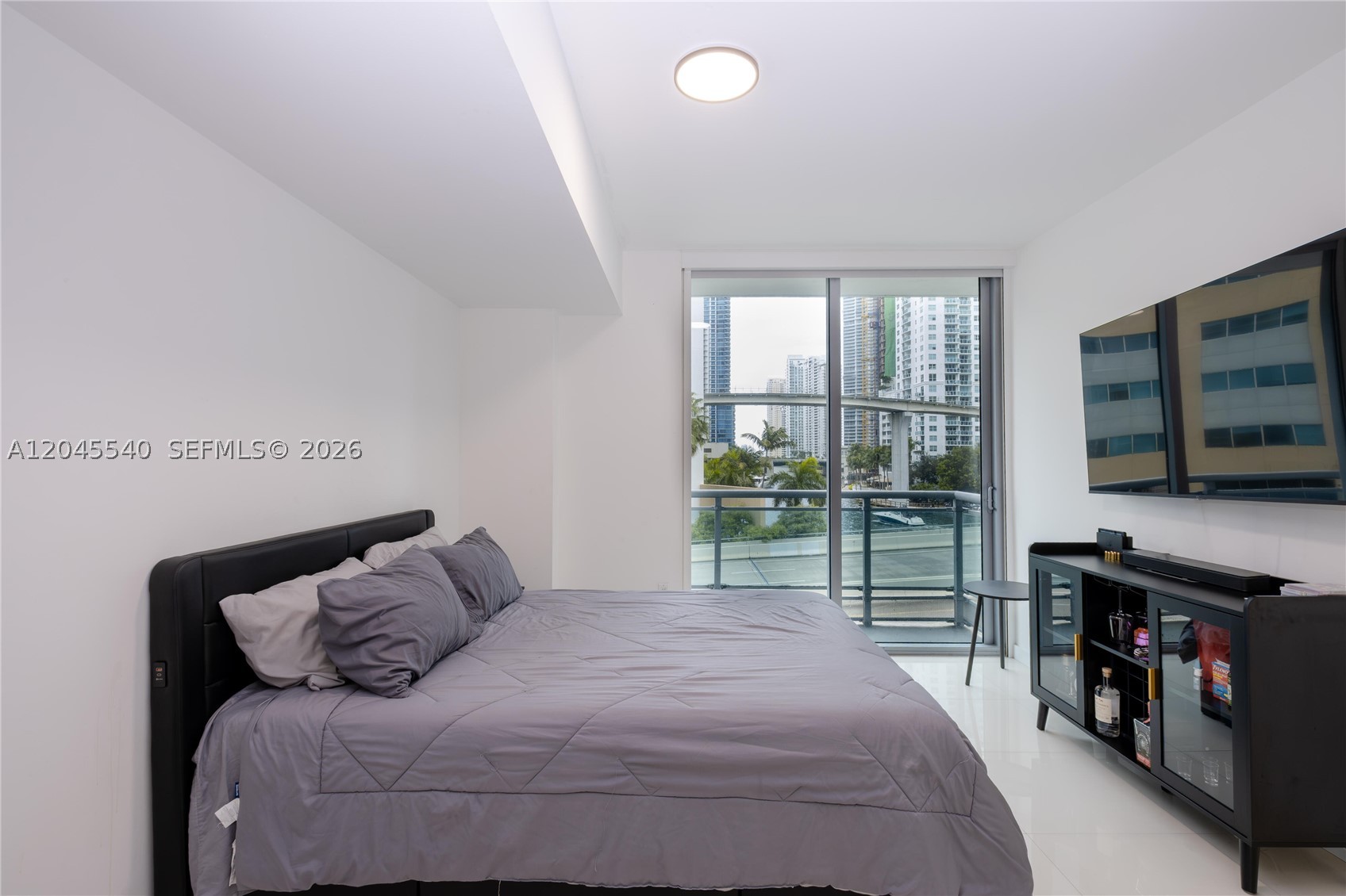 WIND CONDO - Residential