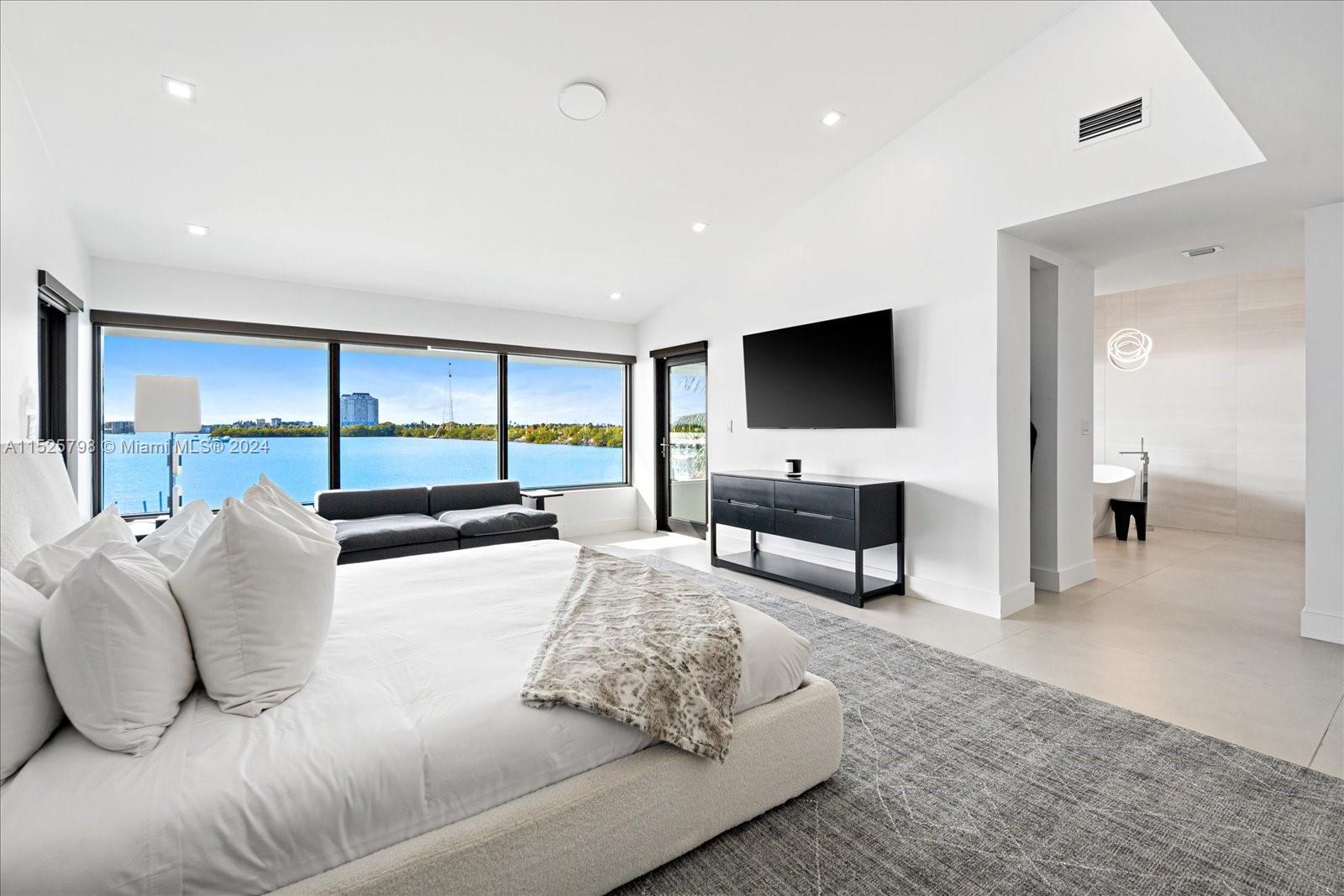 NORTH BAY ISLAND - Residential