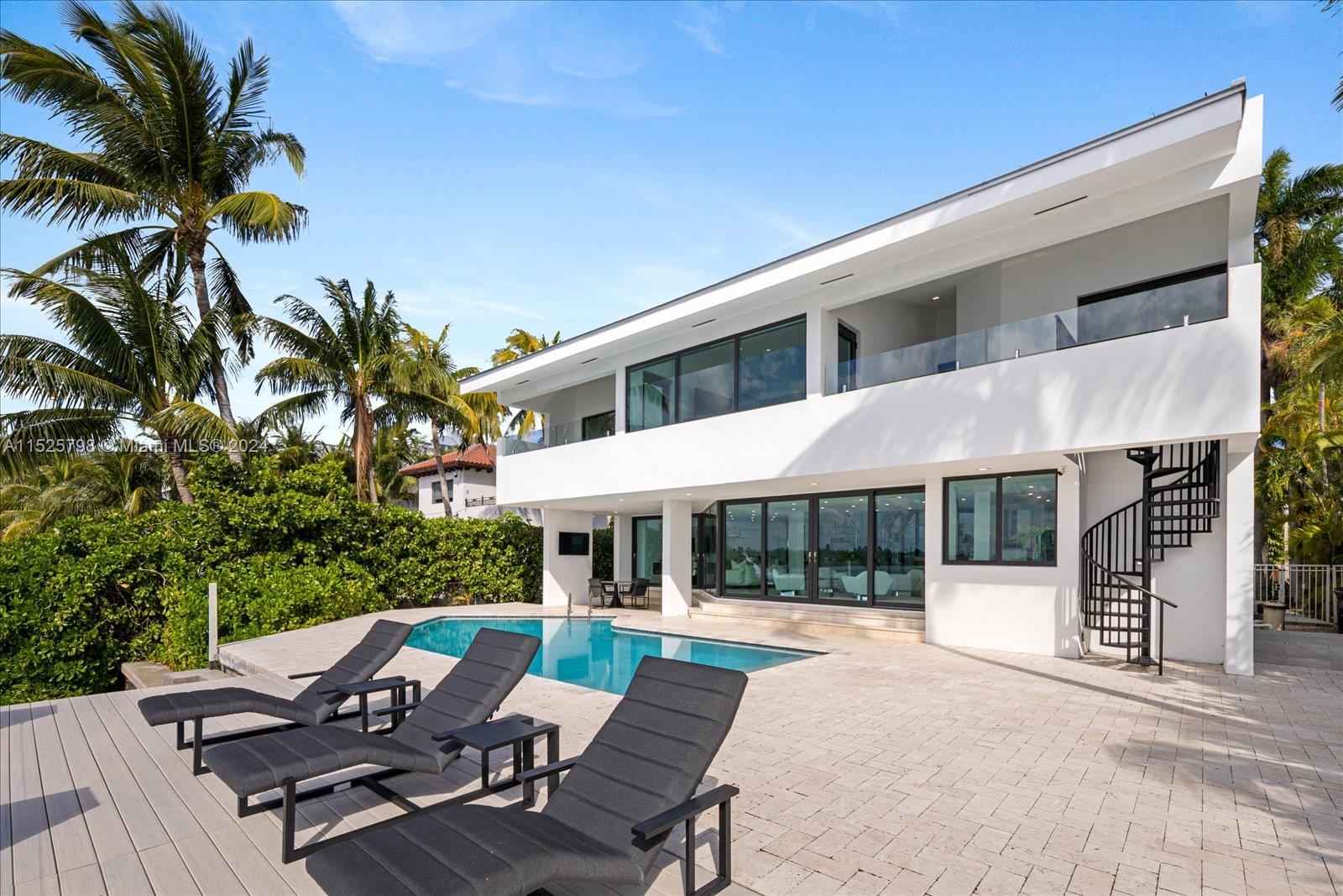 NORTH BAY ISLAND - Residential