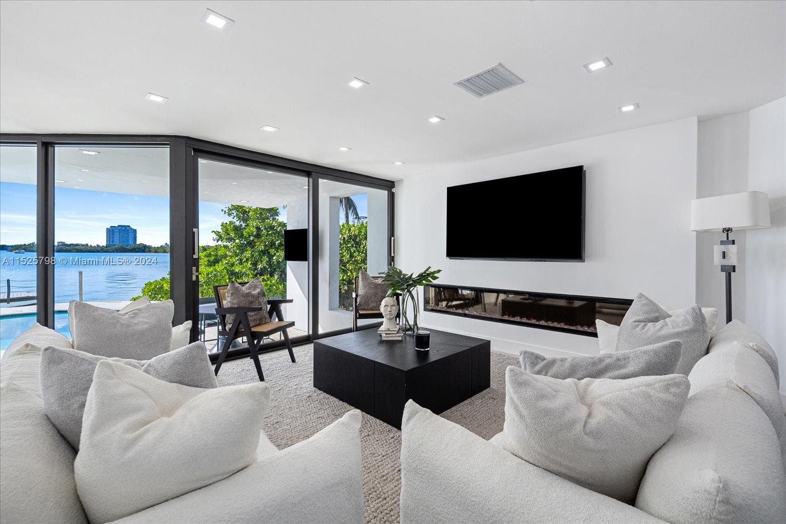 NORTH BAY ISLAND - Residential
