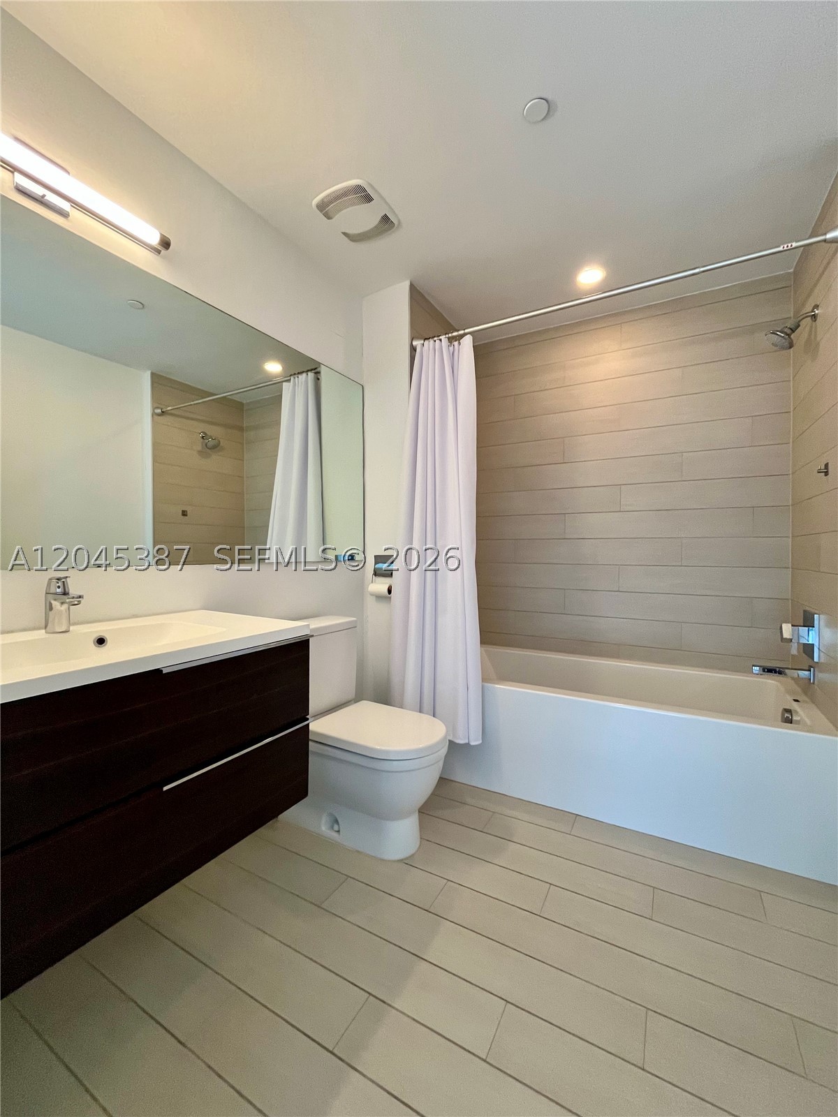 KAI AT BAY HARBOR CONDO - Residential Lease