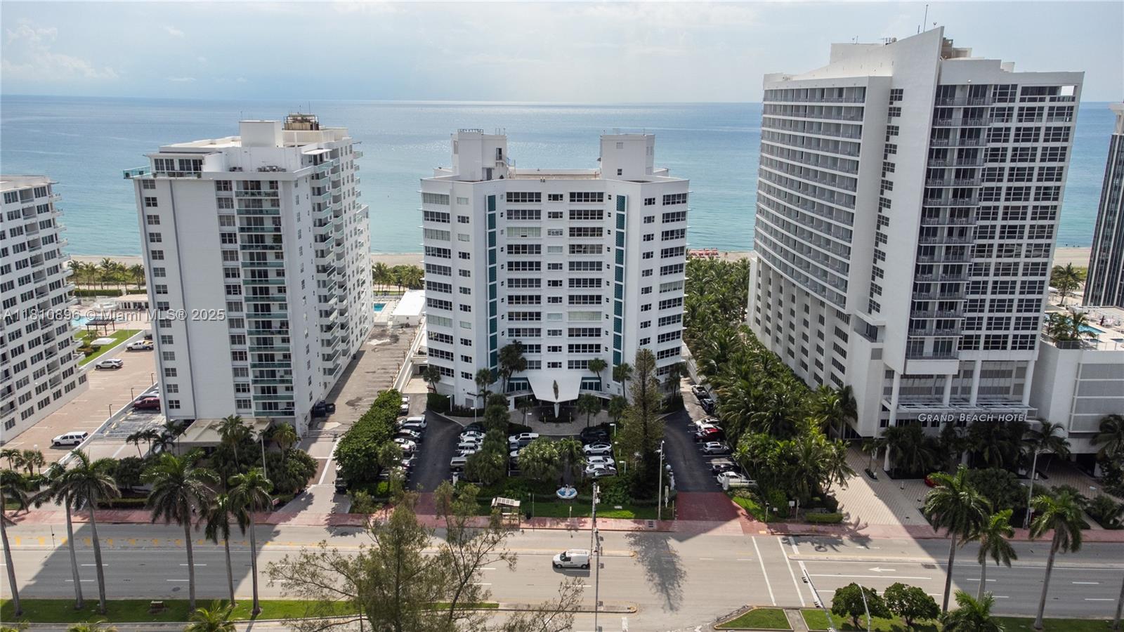 THE EXECUTIVE CONDO - Residential Lease